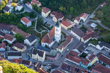 Pfarrkirche St. Petrus im Ortsteil Hungersdorf in Wörth an der Donau im Bundesland Bayern, Deutschland