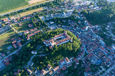 Luftbild von Pro Seniore Schloss Wörth in Wörth an der Donau im Ortsteil Hungersdorf im Bundesland Bayern, Deutschland
