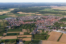 Ortsteil Liedolsheim in Dettenheim im Bundesland Baden-Württemberg, Deutschland von oben gesehen