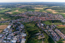 Ortsteil Liedolsheim in Dettenheim im Bundesland Baden-Württemberg, Deutschland vom Flugzeug aus