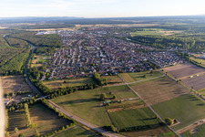 Ortsteil Neudorf in Graben-Neudorf im Bundesland Baden-Württemberg, Deutschland aus der Luft