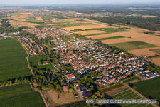 Ortsteil Niederhochstadt in Hochstadt im Bundesland Rheinland-Pfalz, Deutschland von der Drohne aus gesehen