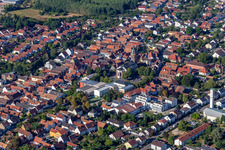 Stadthalle Grundschule Marktplatz in Kandel im Bundesland Rheinland-Pfalz, Deutschland
