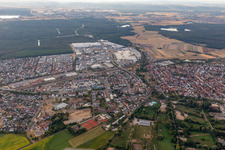SEW-EURODRIVE GmbH & Co KG – Fertigungswerk und SCC Mechanik/Mechatronik im Ortsteil Graben in Graben-Neudorf im Bundesland Baden-Württemberg, Deutschland von oben