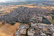 Forst im Bundesland Baden-Württemberg, Deutschland vom Flugzeug aus