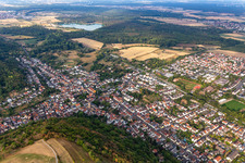 Luftaufnahme von Ortsteil Untergrombach in Bruchsal im Bundesland Baden-Württemberg, Deutschland