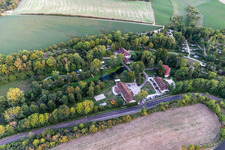 Schrägluftbild von Camping SAS Forge de Sainte Marie in Thonnance-les-Moulins im Bundesland Haute-Marne, Frankreich