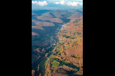 Dernbacher Tal von Süden im Bundesland Rheinland-Pfalz, Deutschland