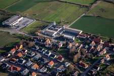Aldi, Friedmann-Reisen an der Hauptstraße L546 in Schweighofen im Bundesland Rheinland-Pfalz, Deutschland