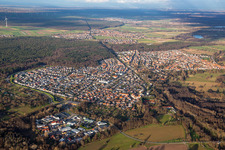 Jockgrim im Bundesland Rheinland-Pfalz, Deutschland von einer Drohne aus