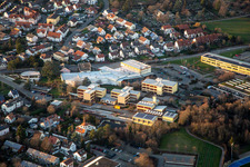 Paul-Gillet-Realschule plus, Weinstraße ;  Gymnasium und Großsporthalle Edenkoben im Bundesland Rheinland-Pfalz, Deutschland
