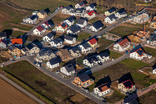 Rosenweg im Neubaugebiet K2 im Winter in Kandel im Bundesland Rheinland-Pfalz, Deutschland