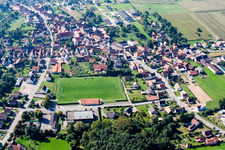 Riedseltz im Bundesland Bas-Rhin, Frankreich aus der Vogelperspektive