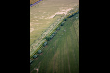 Luftbild von Verlauf des Bachs Getel im Ortsteil Radisleben in Ballenstedt im Bundesland Sachsen-Anhalt, Deutschland