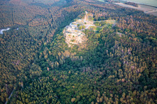 Burg und Festung Regenstein in Blankenburg im Bundesland Sachsen-Anhalt, Deutschland von oben gesehen
