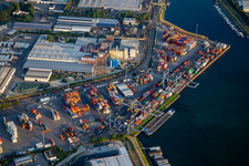 Containerhafen an der Süduferstr in Germersheim im Bundesland Rheinland-Pfalz, Deutschland