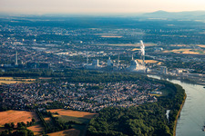 Altrip vor der Kulisse des GKM im Bundesland Rheinland-Pfalz, Deutschland