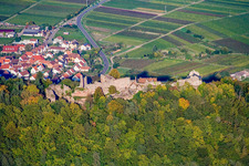 Luftbild von Burgruine Madenburg von Westen in Eschbach im Bundesland Rheinland-Pfalz, Deutschland