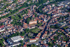 Schloss Erbach und  Lustgarten Erbach im Ortsteil Lauerbach im Bundesland Hessen, Deutschland