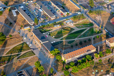 Willkommensbereich des Spinelli-Park der Bundesgartenschau Mannheim BUGA 2023 im Ortsteil Feudenheim im Bundesland Baden-Württemberg, Deutschland von oben gesehen