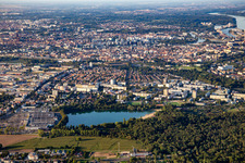 LE BAGGERSEE im Ortsteil Canardière in Straßburg im Bundesland Bas-Rhin, Frankreich