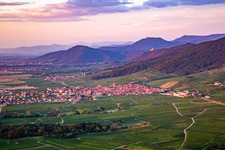 Dambach-la-Ville von Norden im Bundesland Bas-Rhin, Frankreich
