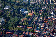 Luftbild von Schloß und Schlosskirche Winnenden im Bundesland Baden-Württemberg, Deutschland