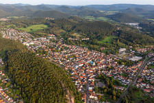 Dahn im Bundesland Rheinland-Pfalz, Deutschland aus der Luft