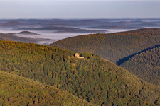 Château de la Wasenbourg in Niederbronn-les-Bains im Bundesland Bas-Rhin, Frankreich
