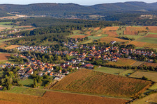 Kutzenhausen von Süden im Bundesland Bas-Rhin, Frankreich