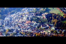 Neues Schloss über den Bädern in Baden-Baden im Bundesland Baden-Württemberg, Deutschland