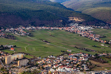 Gimmeldingen von Südosten in Neustadt an der Weinstraße im Bundesland Rheinland-Pfalz, Deutschland