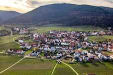 Weyher in der Pfalz von Osten im Bundesland Rheinland-Pfalz, Deutschland