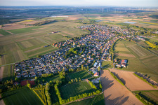 Insheim von Südwesten im Bundesland Rheinland-Pfalz, Deutschland
