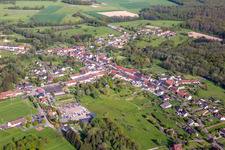 Luftaufnahme von Siltzheim im Bundesland Bas-Rhin, Frankreich