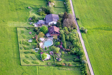 Gartenidyll in Blies-Ébersing im Bundesland Moselle, Frankreich