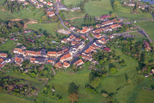 Grande Rue in Mittersheim im Bundesland Moselle, Frankreich