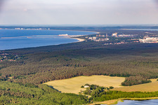Hafen Swinemünde von Südwesten in Świnoujście im Bundesland Westpommern, Polen
