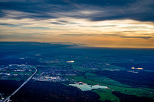 Rheintal mit A5 im Ortsteil Karlsdorf in Karlsdorf-Neuthard im Bundesland Baden-Württemberg, Deutschland