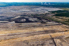 Braunkohletagebau "PGE Górnictwo i Energetyka Konwencjonalna Oddział Kopalnia Węgla Brunatnego Turów" in Opolno-Zdrój im Bundesland Niederschlesien, Polen