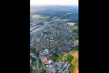 Luftbild von Dorf-Erbach von Süden im Ortsteil Dorf-Erbach im Bundesland Hessen, Deutschland