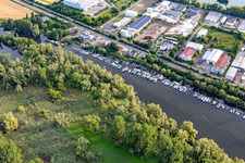 Luftaufnahme von Bootsstege der Industriegebiet- Steggemeinschaft GbR am Lampertheimer Altrhein im Bundesland Hessen, Deutschland