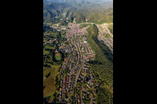 Schrägluftbild von Dahn von Nordwesten im Bundesland Rheinland-Pfalz, Deutschland