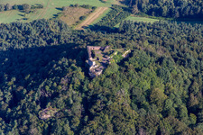 Luftaufnahme von Burgruine Lindelbrunn in Vorderweidenthal im Bundesland Rheinland-Pfalz, Deutschland