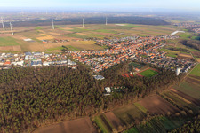 Ortsansicht von Südwesten in Hatzenbühl im Bundesland Rheinland-Pfalz, Deutschland