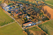 Luftbild von Schloss Stutensee im Ortsteil Staffort im Bundesland Baden-Württemberg, Deutschland