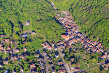 Luftbild von Église Sainte Marie Auxiliatrice und Rue du Cimetière in Ottersthal im Bundesland Bas-Rhin, Frankreich