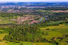 Luftbild von Ortsansicht an der Saar und am Canal des houllères de la Sarre aus Südosten in Wittring im Bundesland Moselle, Frankreich