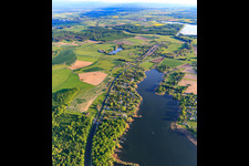 Canal des houllères de la Sarre neben dem Étang de la Blanche Chaussée in Diane-Capelle im Bundesland Moselle, Frankreich