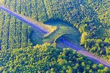 Wildbrücke über die Bahnlinie in Loudrefing im Bundesland Moselle, Frankreich